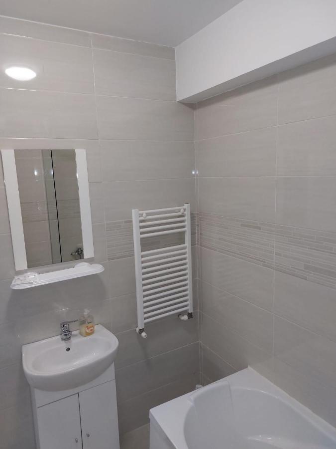Hotel Babilon Бухарест Экстерьер фото